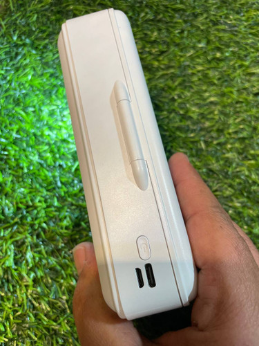 پاوربانک خورشیدی هپو HEPU دارای پنل نور LED قدرت ۱وات باز شوندهجهت مساحت پنل خورشیدی بیشتر کابل متصلی میکرو تایپ سی و آیفون و USB بسیار بسیار با کیفیت